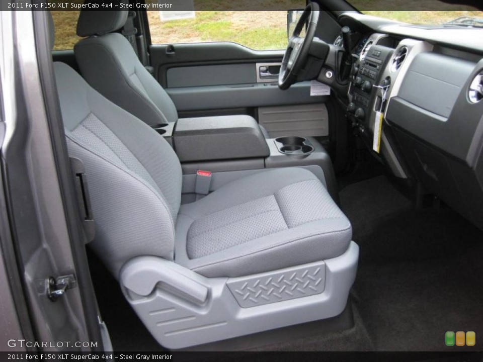 Steel Gray Interior Photo for the 2011 Ford F150 XLT SuperCab 4x4 #42319003