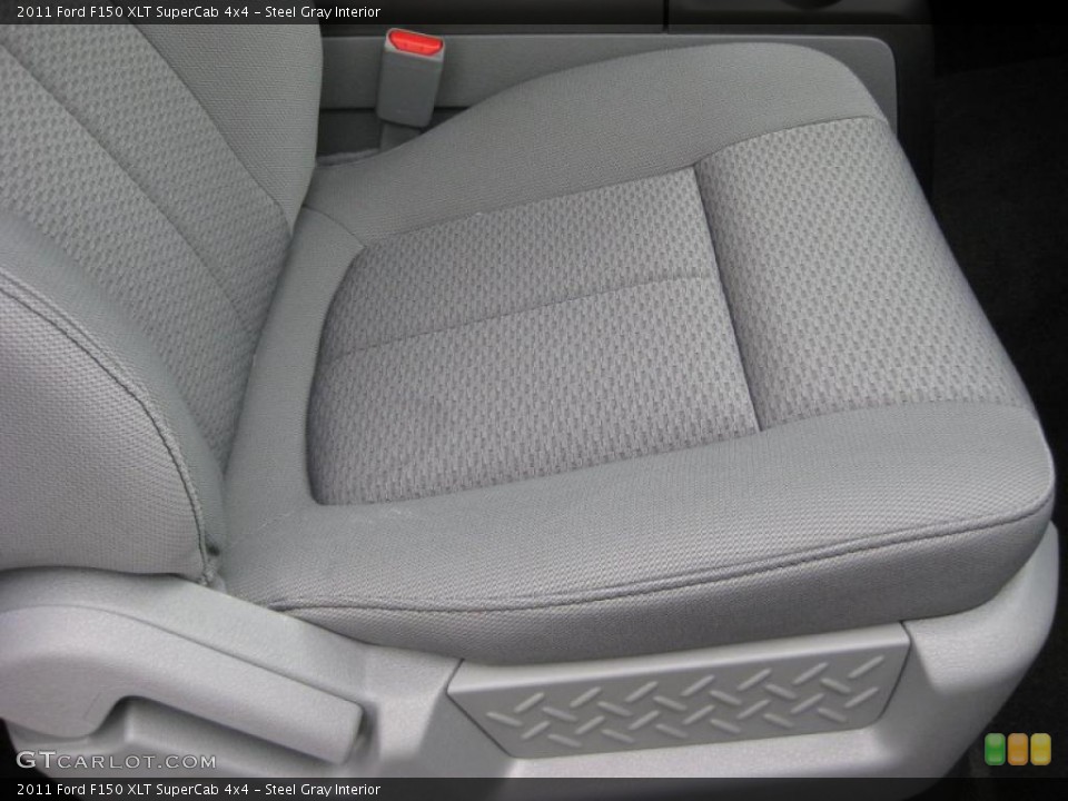 Steel Gray Interior Photo for the 2011 Ford F150 XLT SuperCab 4x4 #42319019