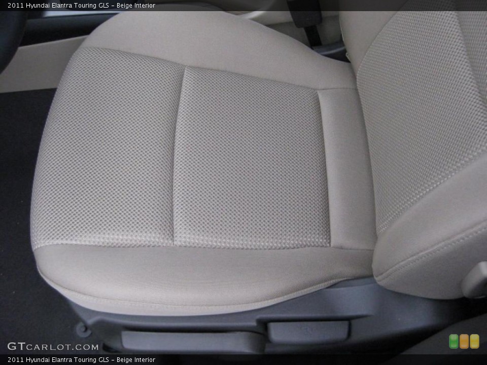 Beige Interior Photo for the 2011 Hyundai Elantra Touring GLS #42319347