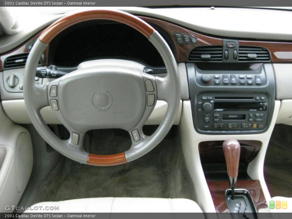Oatmeal Interior Dashboard for the 2001 Cadillac DeVille DTS Sedan #42319491