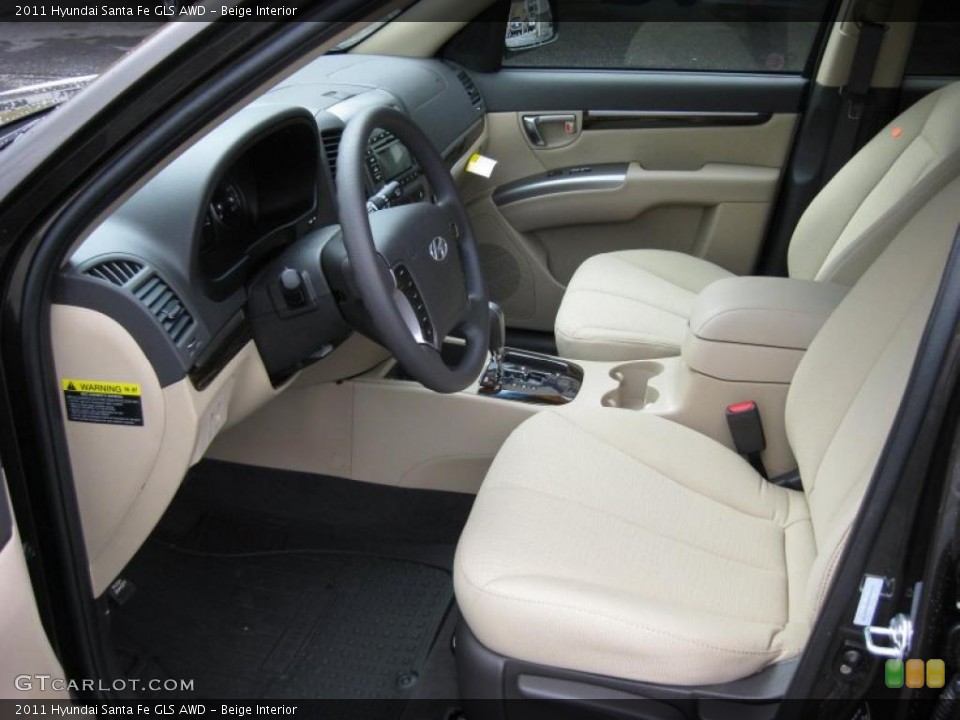 Beige Interior Photo for the 2011 Hyundai Santa Fe GLS AWD #42319779