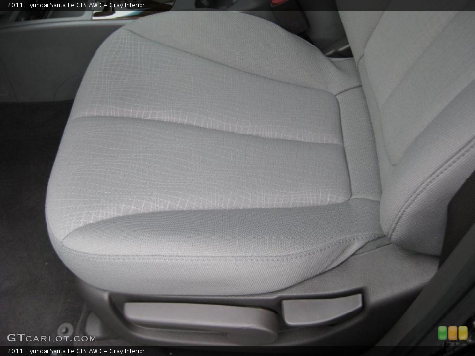 Gray Interior Photo for the 2011 Hyundai Santa Fe GLS AWD #42320215