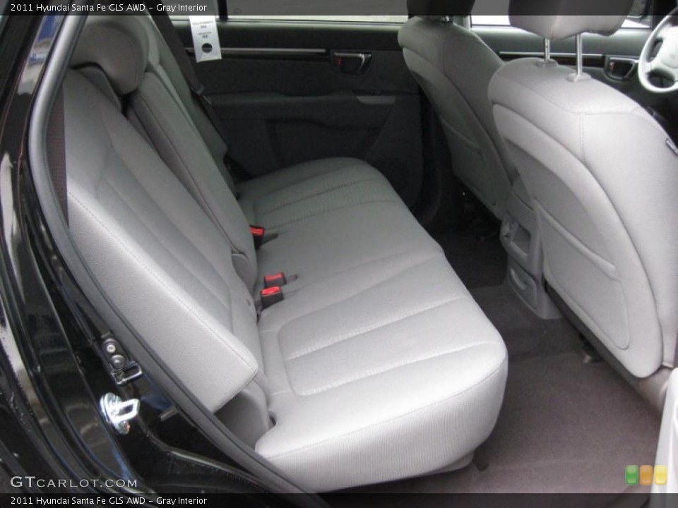 Gray Interior Photo for the 2011 Hyundai Santa Fe GLS AWD #42320335