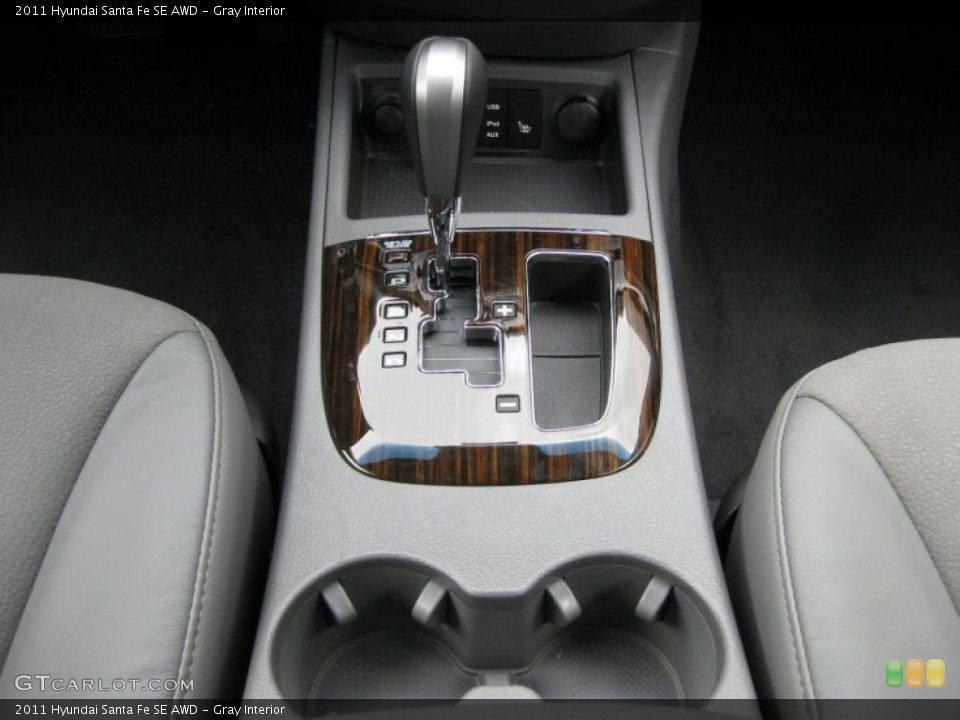 Gray Interior Transmission for the 2011 Hyundai Santa Fe SE AWD #42320851