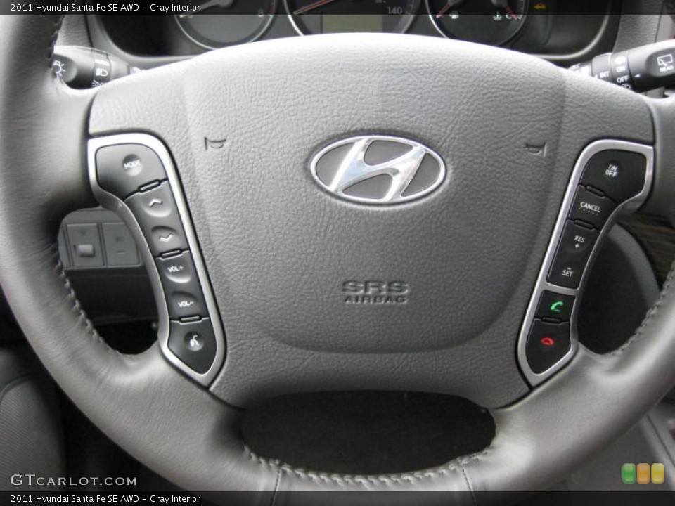 Gray Interior Controls for the 2011 Hyundai Santa Fe SE AWD #42320867