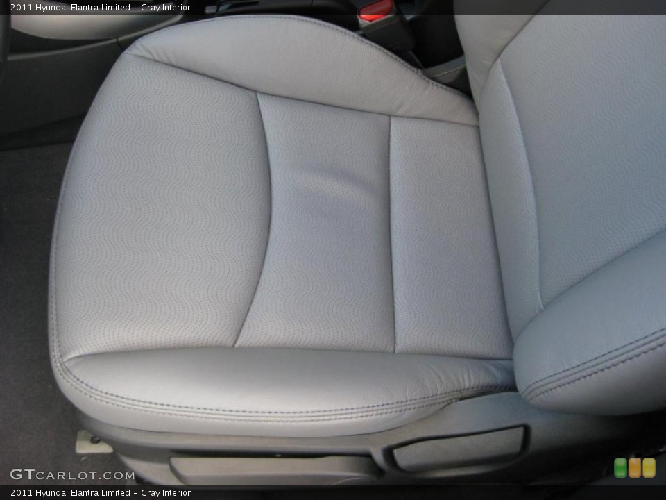 Gray Interior Photo for the 2011 Hyundai Elantra Limited #42321091