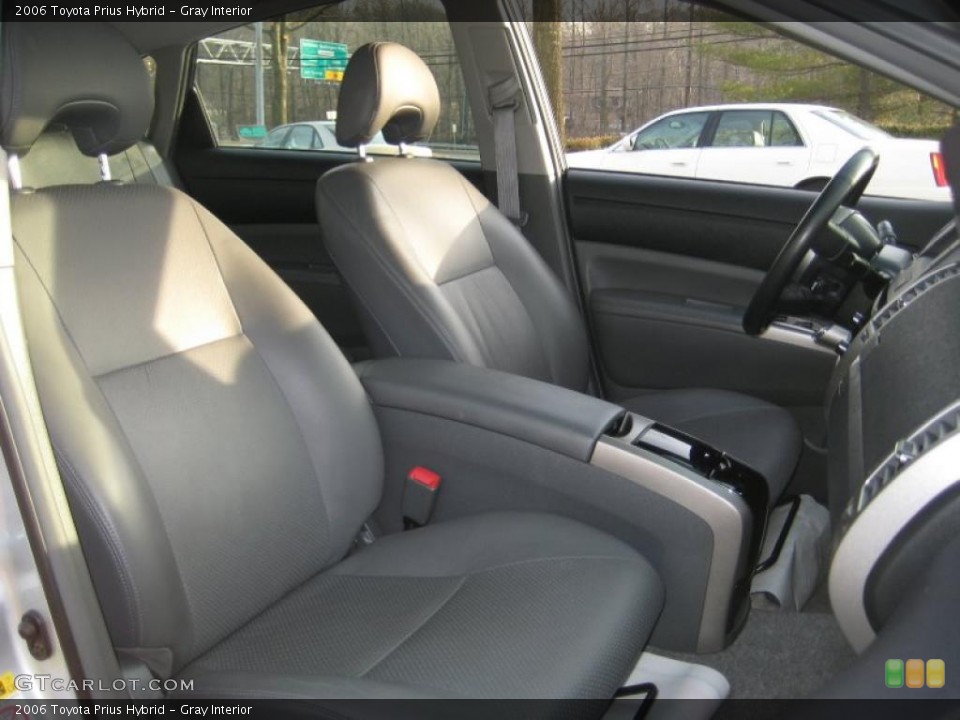Gray Interior Photo for the 2006 Toyota Prius Hybrid #42324959