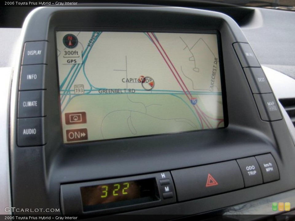 Gray Interior Navigation for the 2006 Toyota Prius Hybrid #42325031