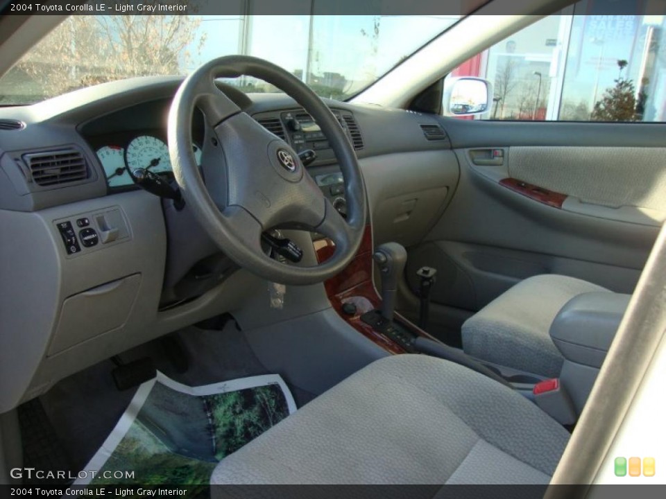 Light Gray Interior Photo for the 2004 Toyota Corolla LE #42329630