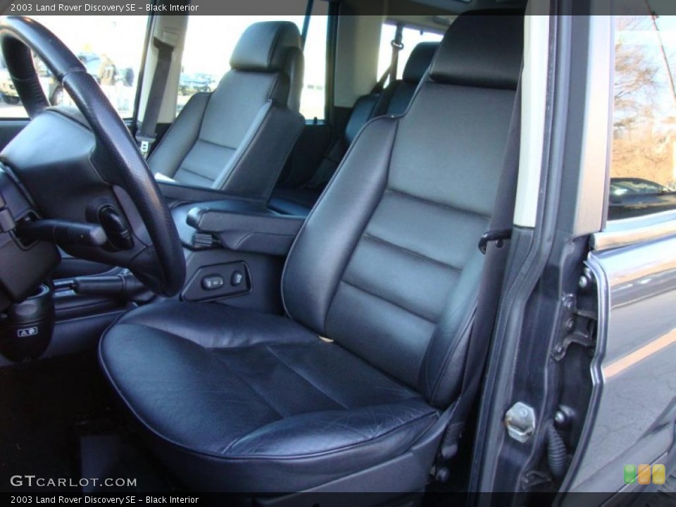 Black Interior Photo for the 2003 Land Rover Discovery SE #42339044