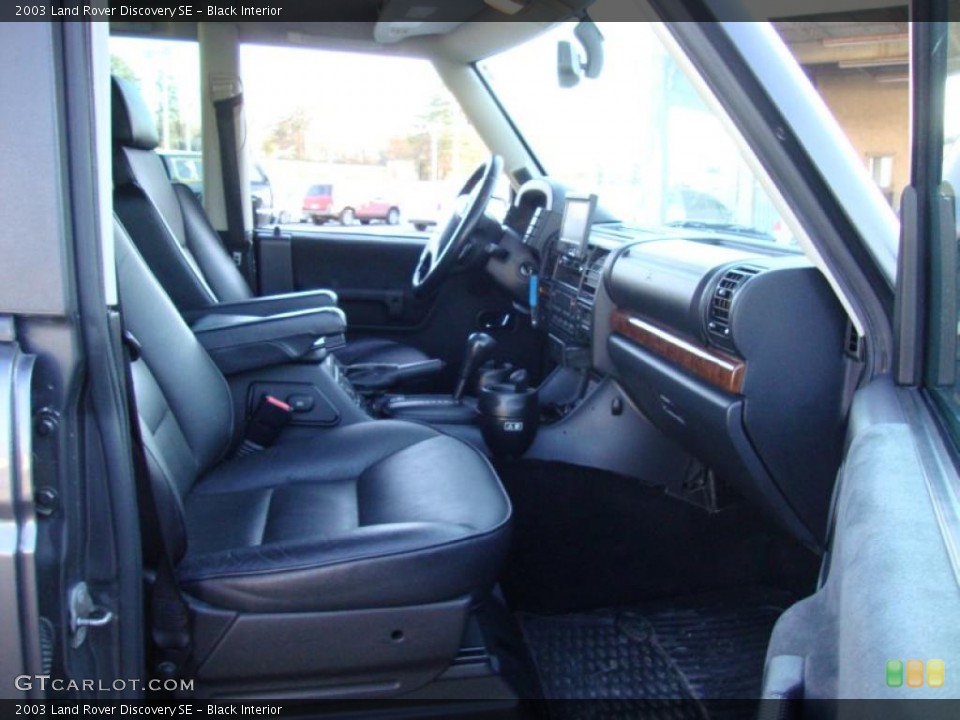 Black Interior Photo for the 2003 Land Rover Discovery SE #42339096
