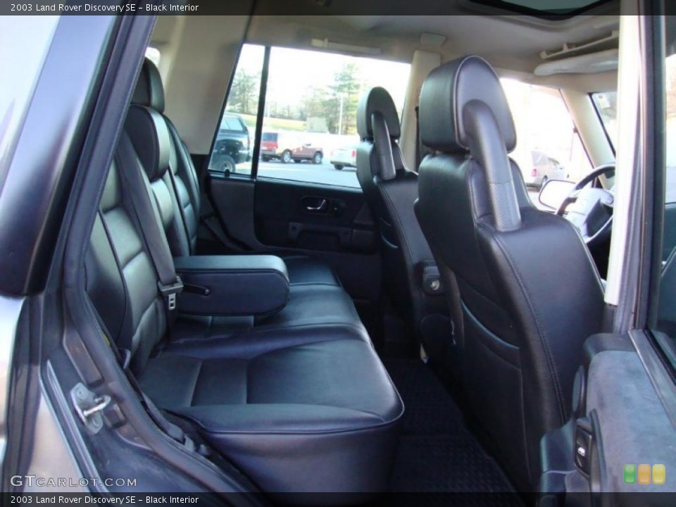 Black Interior Photo for the 2003 Land Rover Discovery SE #42339164
