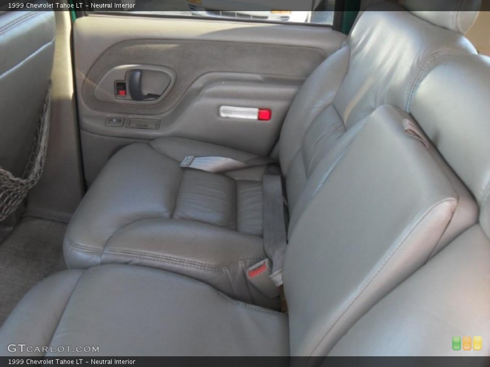 Neutral Interior Photo for the 1999 Chevrolet Tahoe LT #42345928
