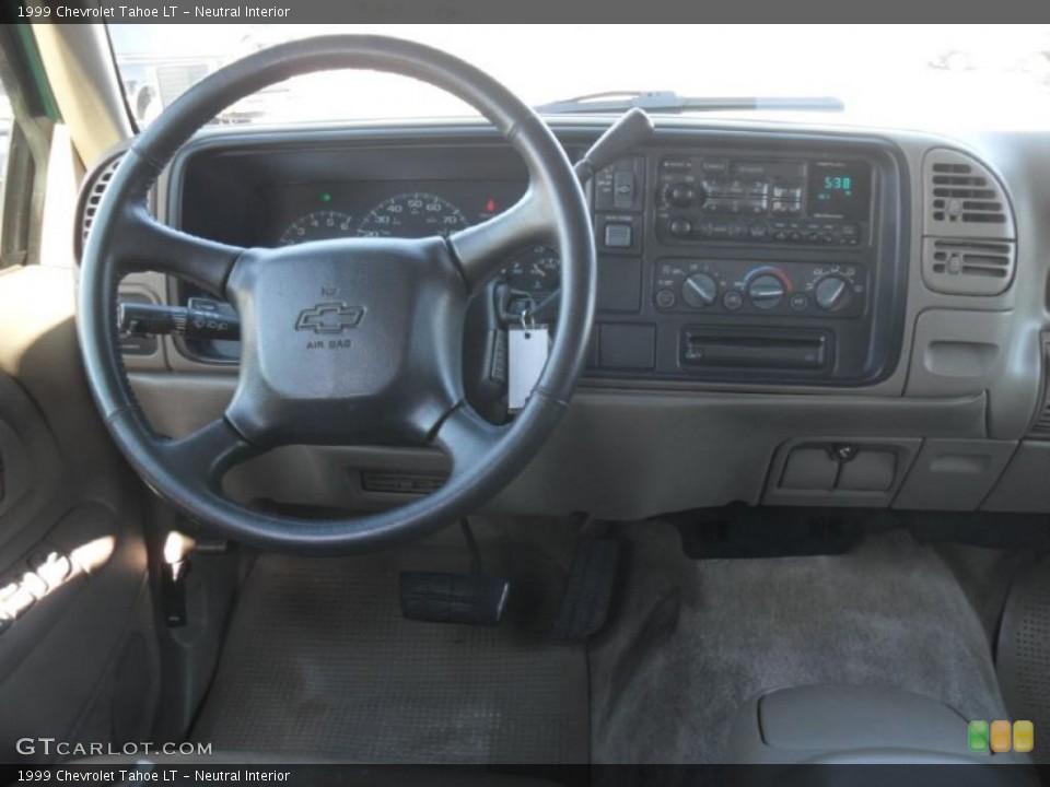 Neutral Interior Photo for the 1999 Chevrolet Tahoe LT #42345948