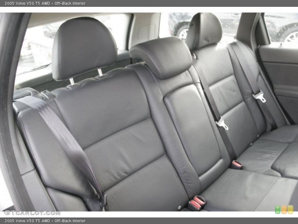 Off-Black Interior Photo for the 2005 Volvo V50 T5 AWD #42355749