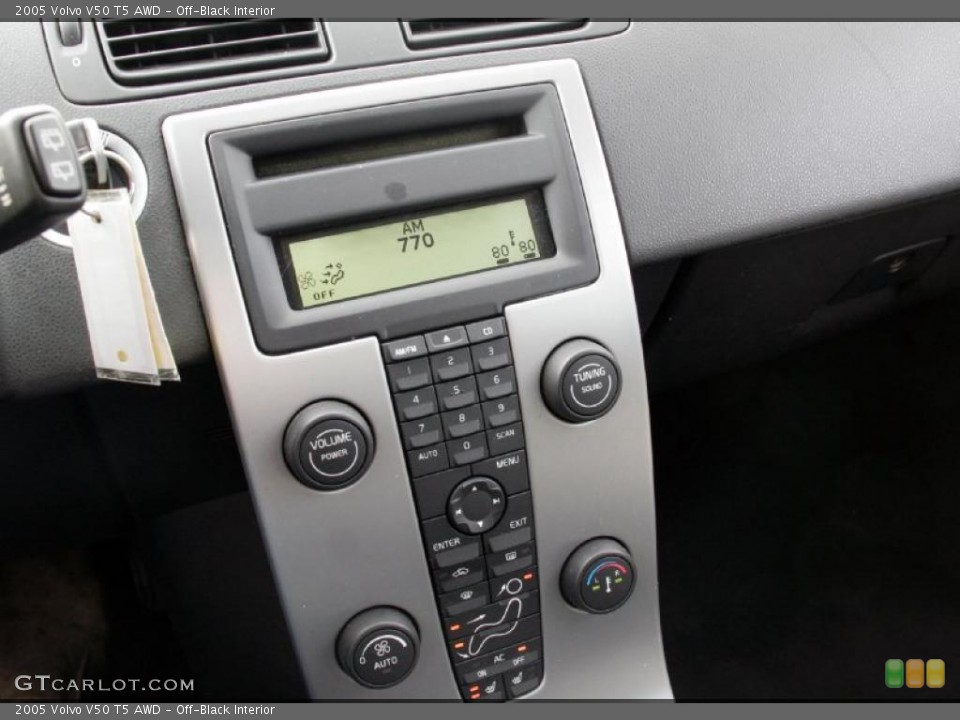 Off-Black Interior Controls for the 2005 Volvo V50 T5 AWD #42355813