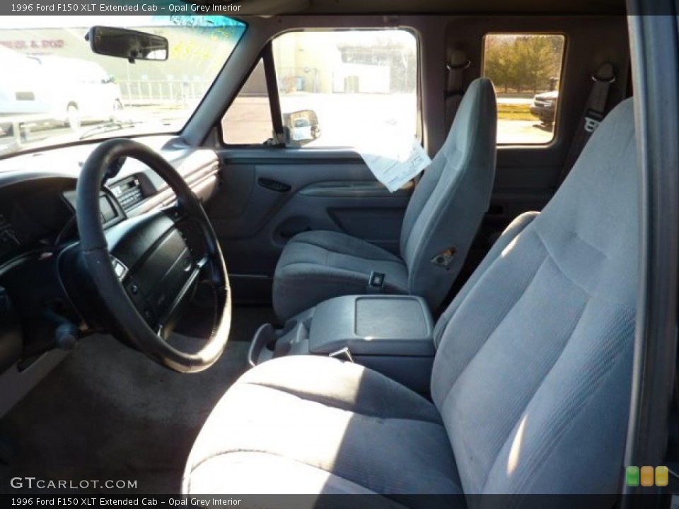 Opal Grey Interior Photo for the 1996 Ford F150 XLT Extended Cab #42359765