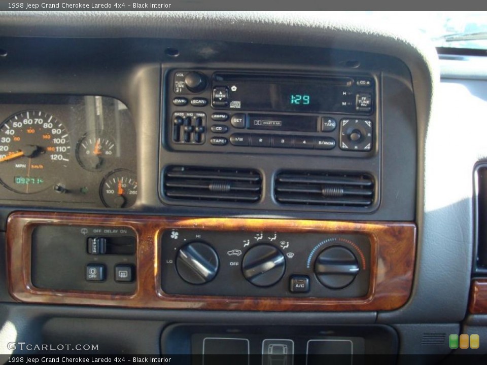 Black Interior Controls for the 1998 Jeep Grand Cherokee Laredo 4x4 #42366396