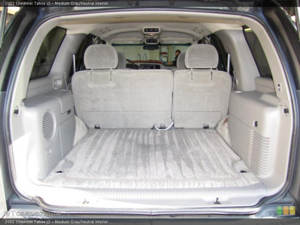 Medium Gray/Neutral Interior Trunk for the 2002 Chevrolet Tahoe LS #42367885