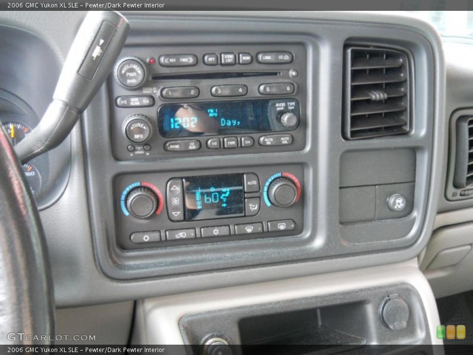 Pewter/Dark Pewter Interior Controls for the 2006 GMC Yukon XL SLE #42368109