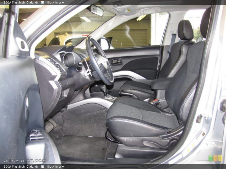 Black Interior Photo for the 2009 Mitsubishi Outlander SE #42371391