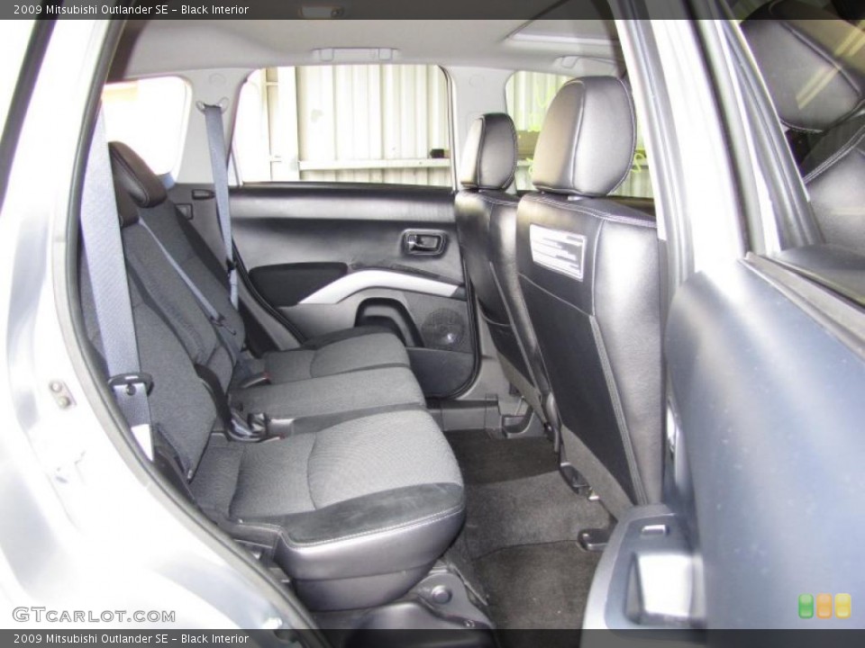Black Interior Photo for the 2009 Mitsubishi Outlander SE #42371419