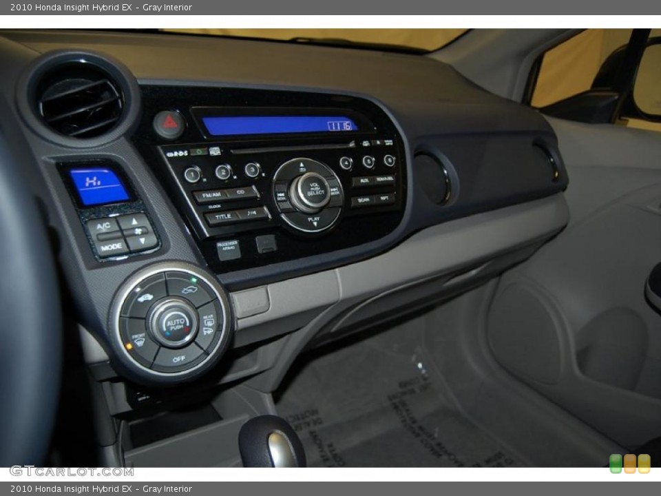 Gray Interior Controls for the 2010 Honda Insight Hybrid EX #42376867
