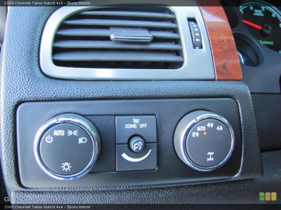 Ebony Interior Controls for the 2009 Chevrolet Tahoe Hybrid 4x4 #42377535