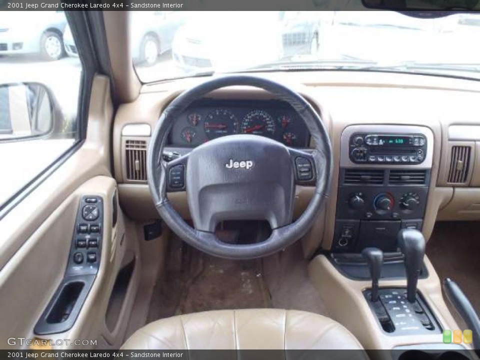 Sandstone Interior Dashboard for the 2001 Jeep Grand Cherokee Laredo 4x4 #42381638