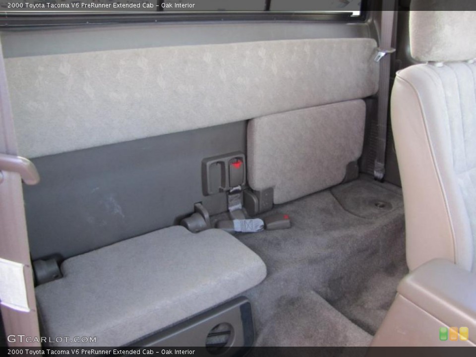 Oak Interior Photo for the 2000 Toyota Tacoma V6 PreRunner Extended Cab #42381703