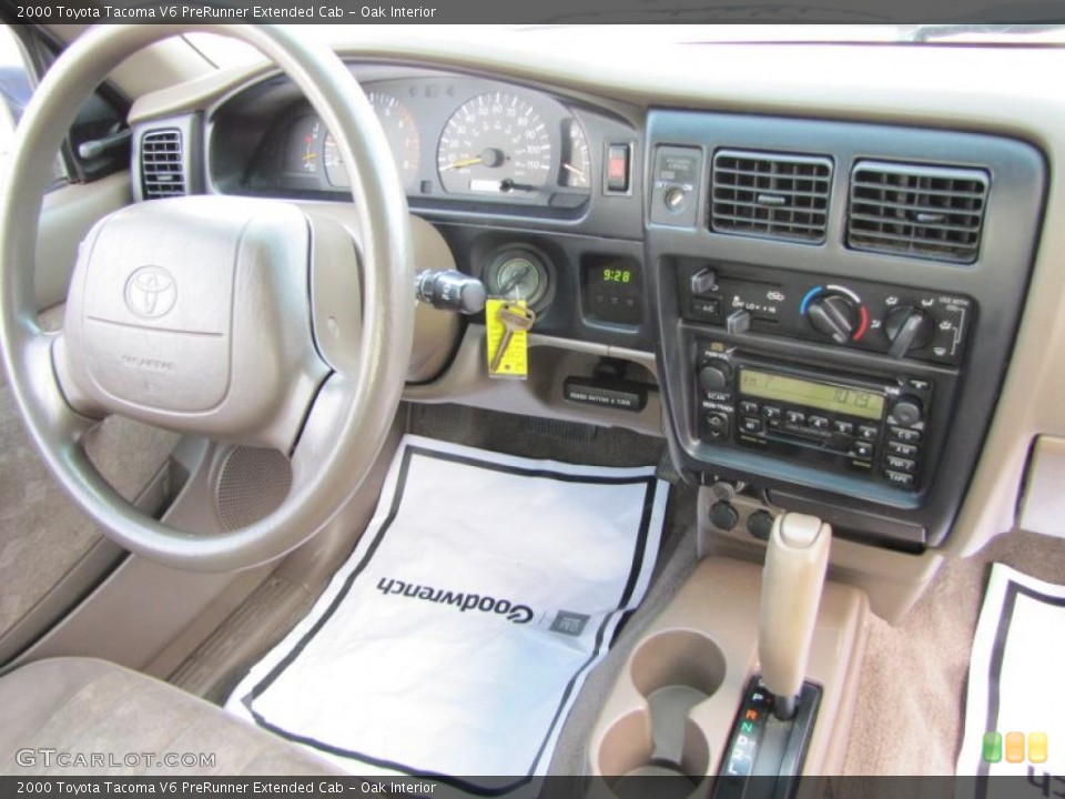 Oak Interior Photo for the 2000 Toyota Tacoma V6 PreRunner Extended Cab #42381724