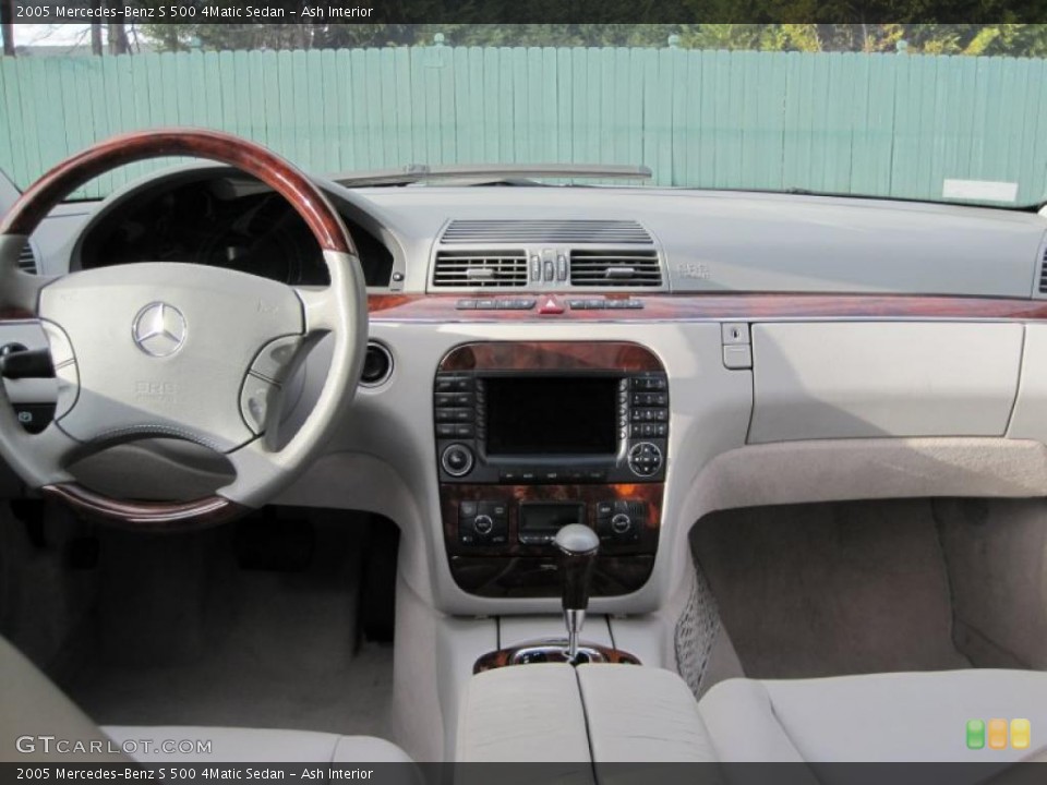 Ash Interior Dashboard for the 2005 Mercedes-Benz S 500 4Matic Sedan #42382959