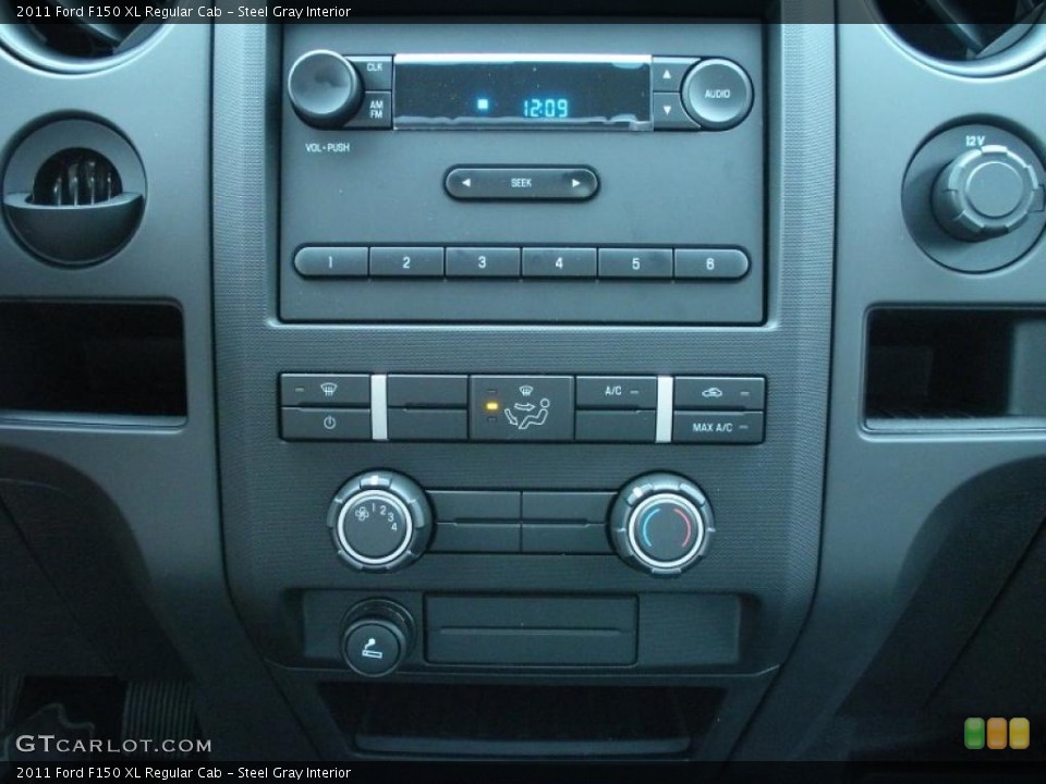Steel Gray Interior Controls for the 2011 Ford F150 XL Regular Cab #42387027