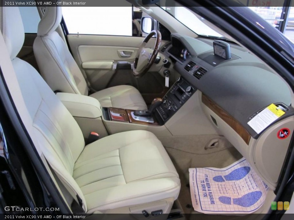 Off Black Interior Photo for the 2011 Volvo XC90 V8 AWD #42388191