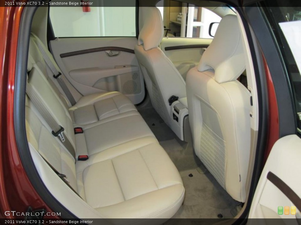Sandstone Beige Interior Photo for the 2011 Volvo XC70 3.2 #42389563