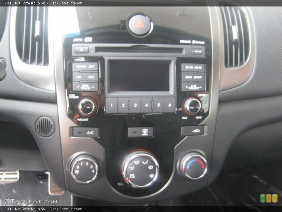 Black Sport Interior Controls for the 2011 Kia Forte Koup SX #42392187