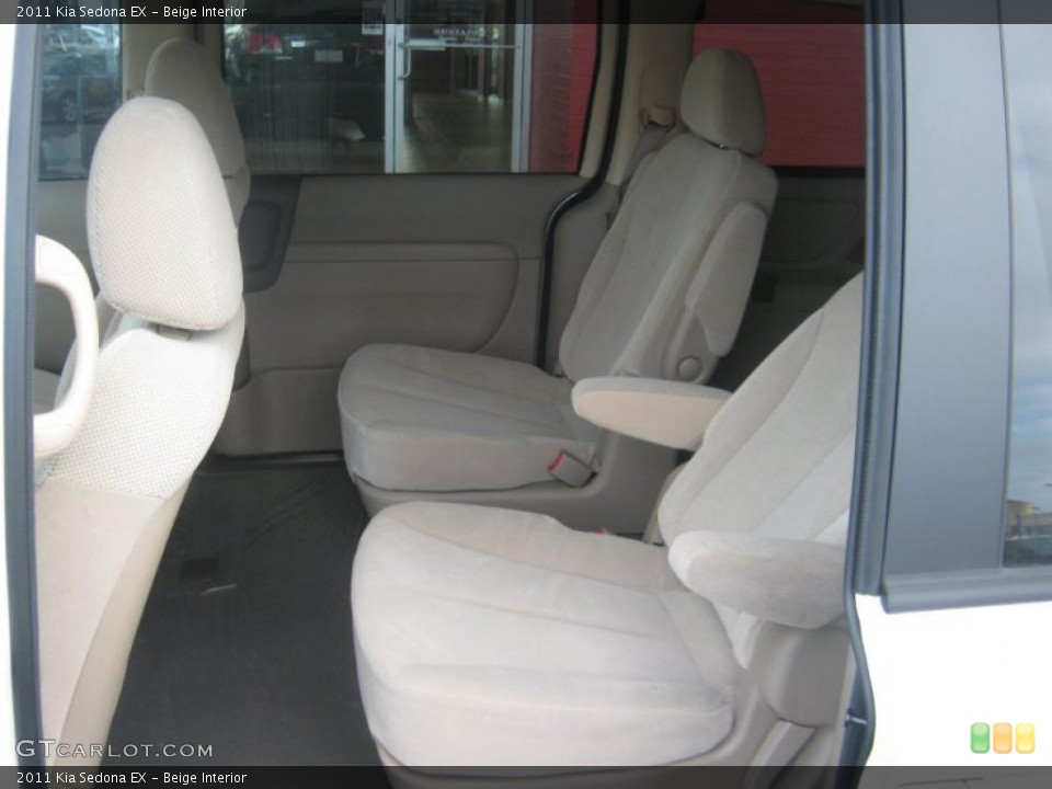 Beige Interior Photo for the 2011 Kia Sedona EX #42393443