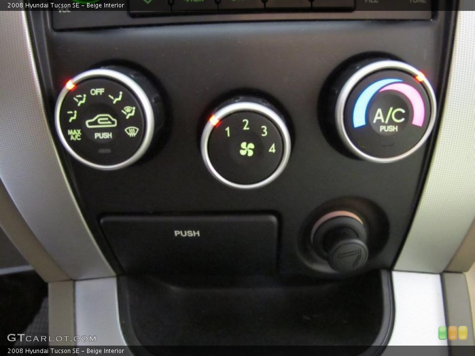 Beige Interior Controls for the 2008 Hyundai Tucson SE #42393647