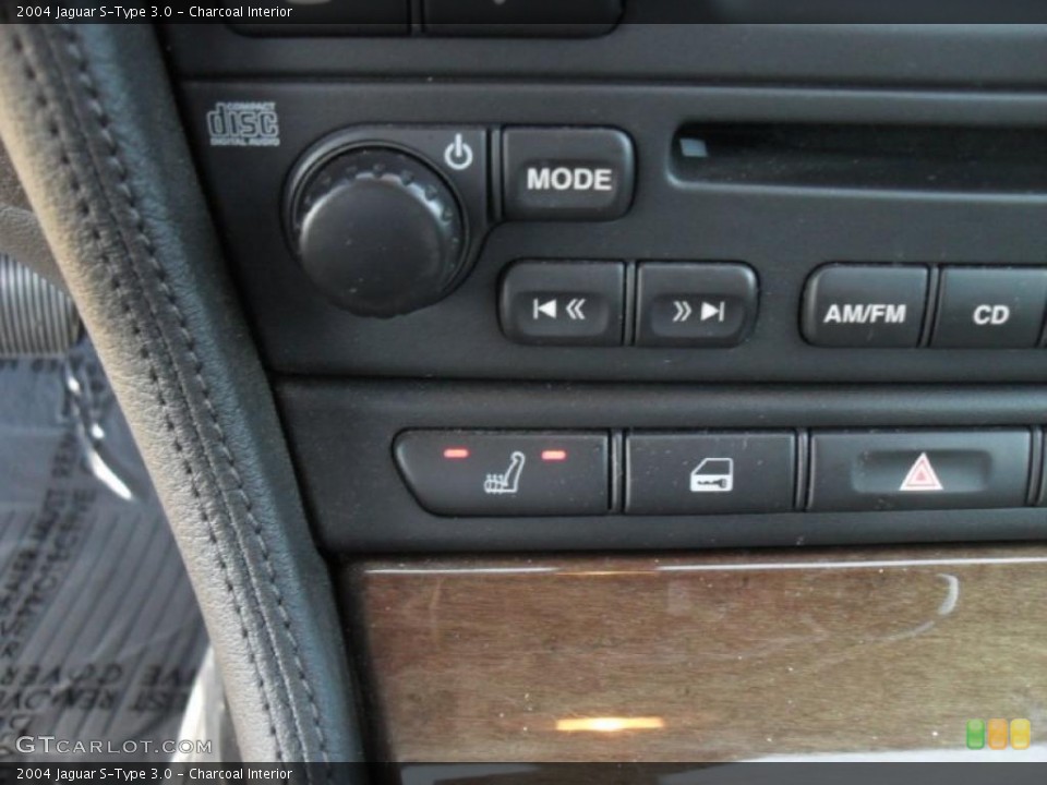 Charcoal Interior Controls for the 2004 Jaguar S-Type 3.0 #42400363