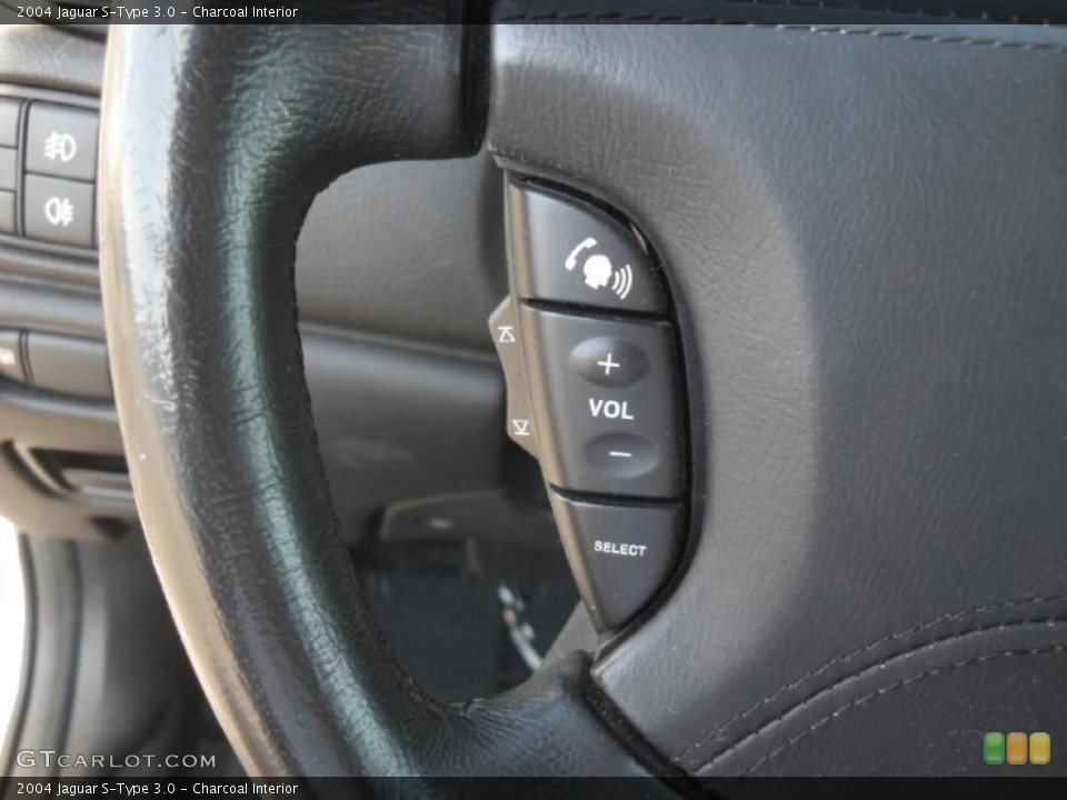 Charcoal Interior Controls for the 2004 Jaguar S-Type 3.0 #42400404