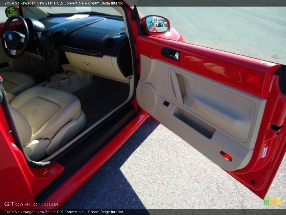 Cream Beige Interior Photo for the 2004 Volkswagen New Beetle GLS Convertible #42400787