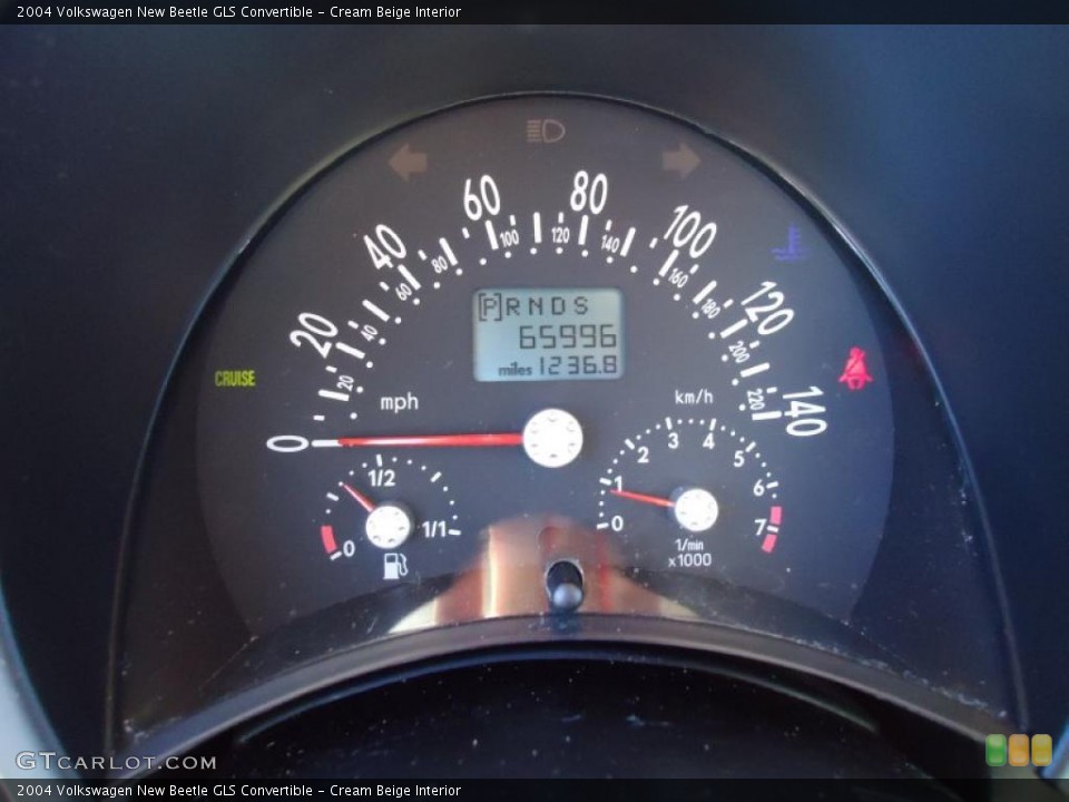 Cream Beige Interior Gauges for the 2004 Volkswagen New Beetle GLS Convertible #42400995