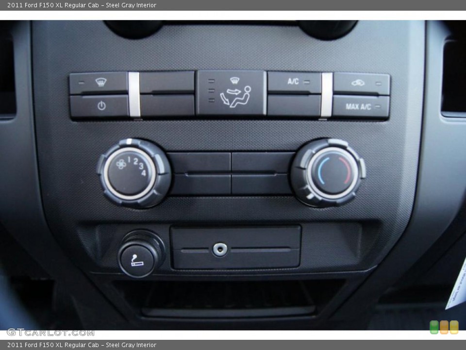Steel Gray Interior Controls for the 2011 Ford F150 XL Regular Cab #42403071
