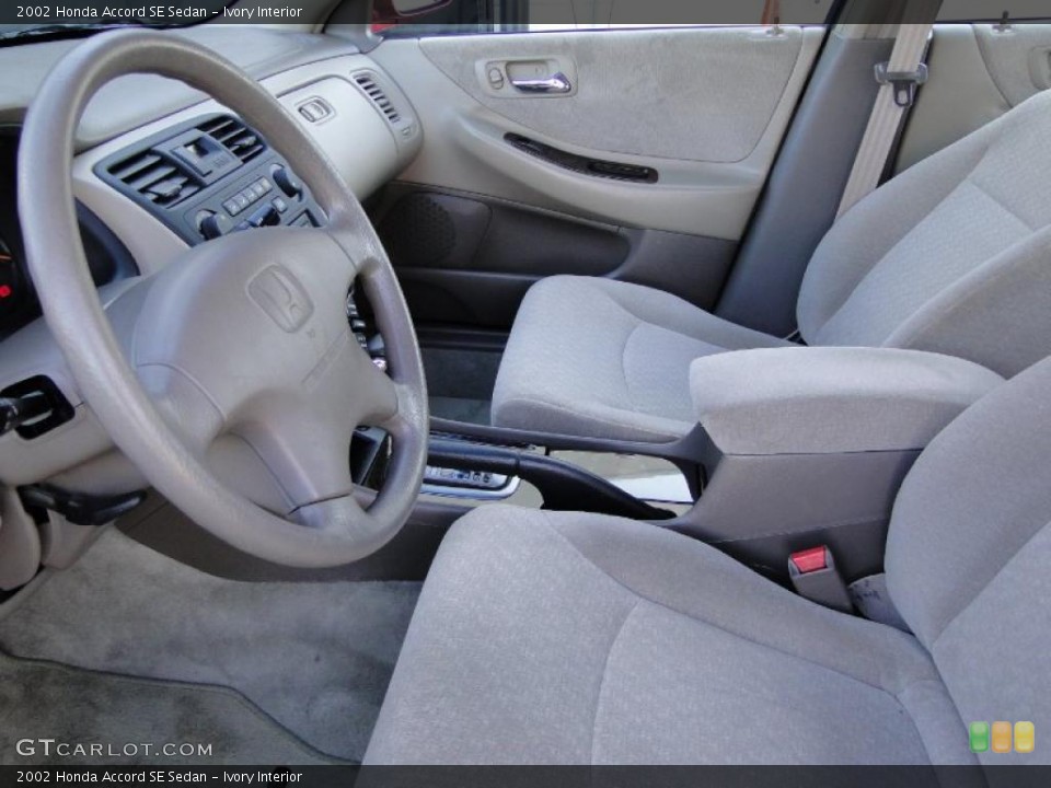 Ivory Interior Photo for the 2002 Honda Accord SE Sedan #42404359