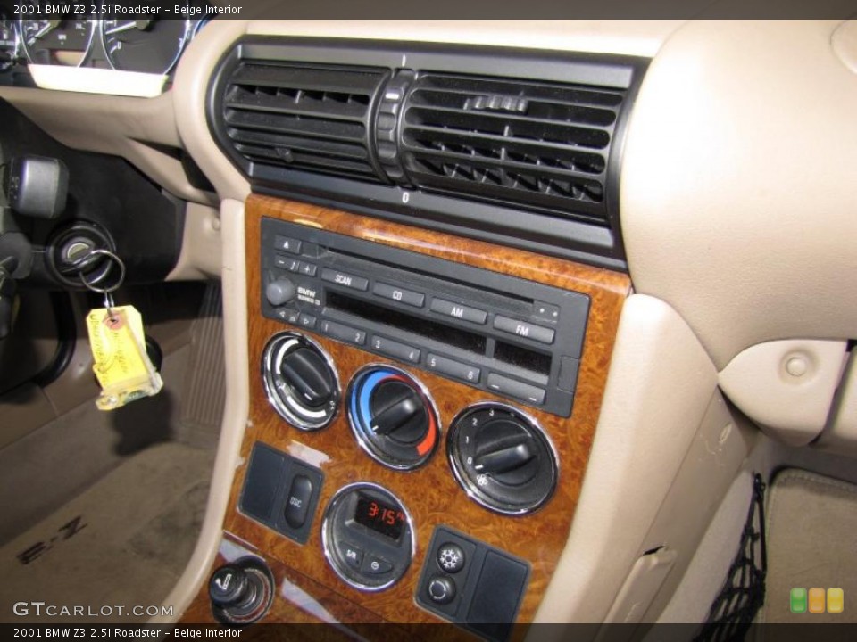 Beige Interior Controls for the 2001 BMW Z3 2.5i Roadster #42411280