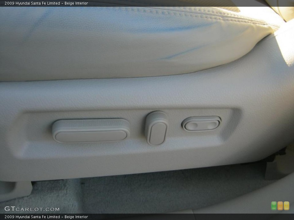 Beige Interior Controls for the 2009 Hyundai Santa Fe Limited #42411364