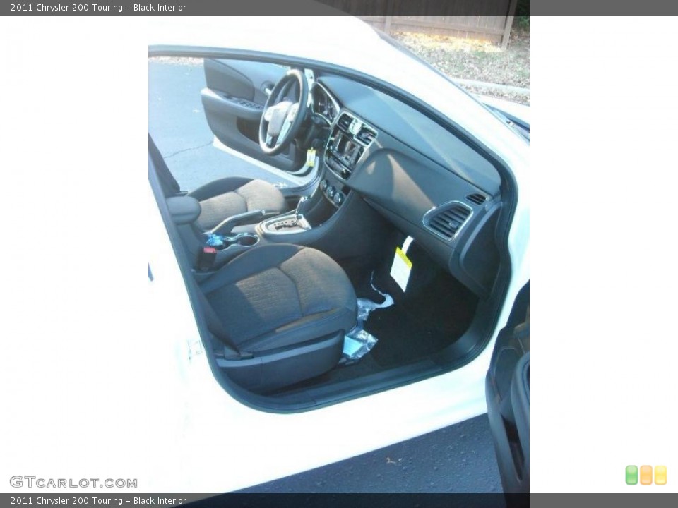 Black Interior Photo for the 2011 Chrysler 200 Touring #42411582