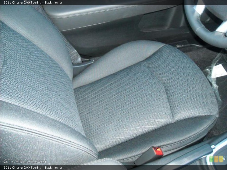 Black Interior Photo for the 2011 Chrysler 200 Touring #42411852