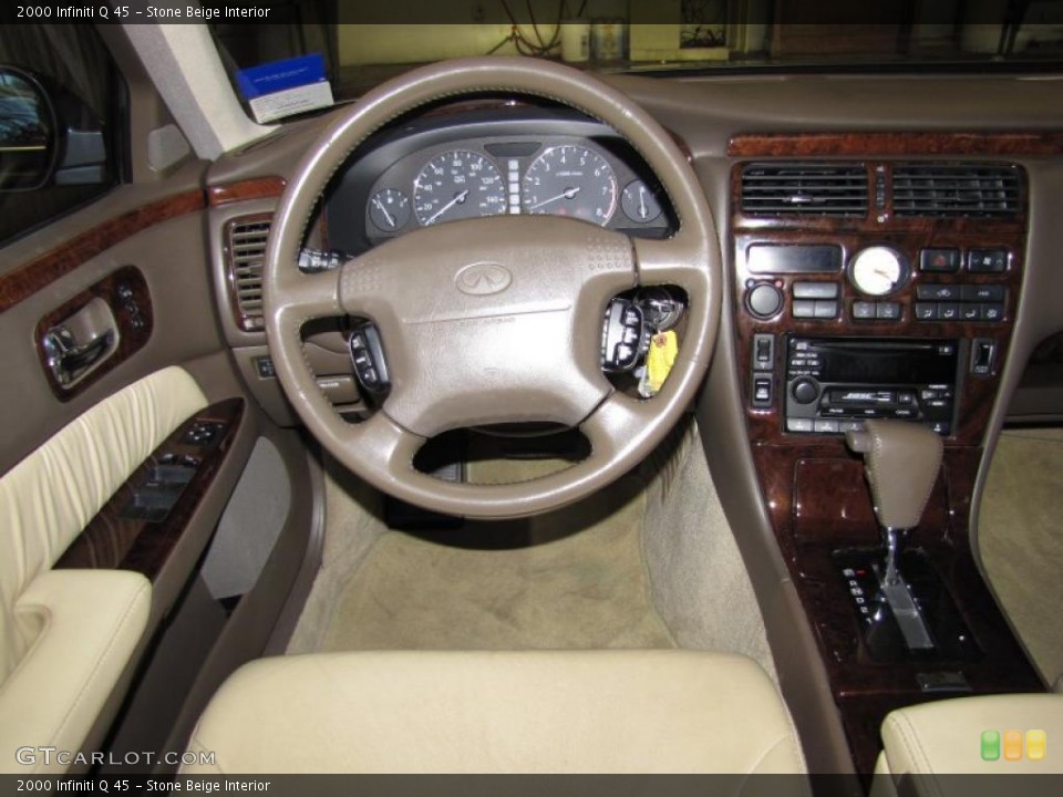 Stone Beige Interior Dashboard for the 2000 Infiniti Q 45 #42413460