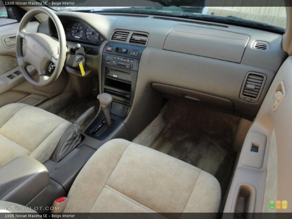 Beige Interior Photo for the 1998 Nissan Maxima SE #42417388